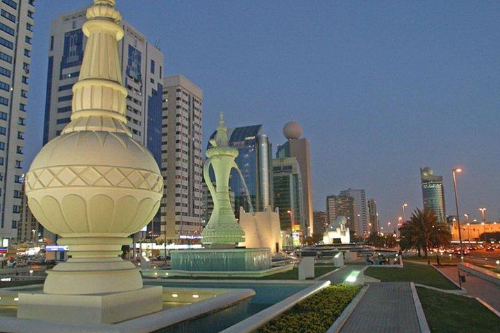 Tour de ville privé d'Abu Dhabi - Un voyage dans la capitale (circuits culturels et thématiques)