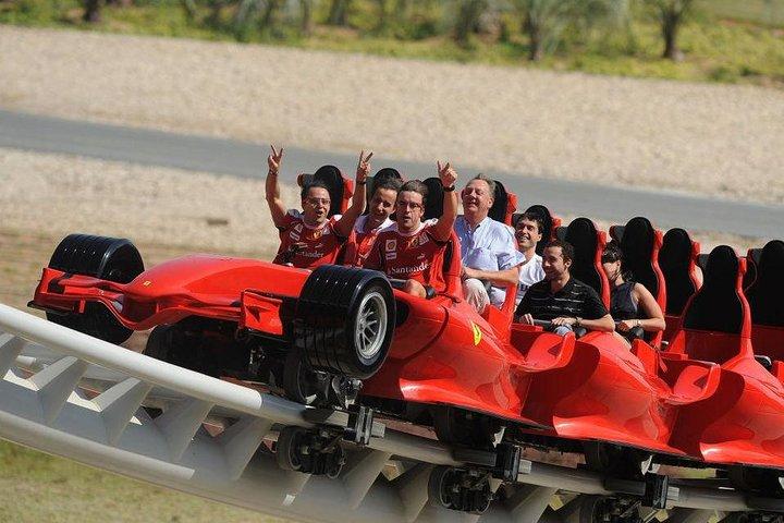 Excursion d'une journée : parc à thème Ferrari World et transferts depuis Dubaï