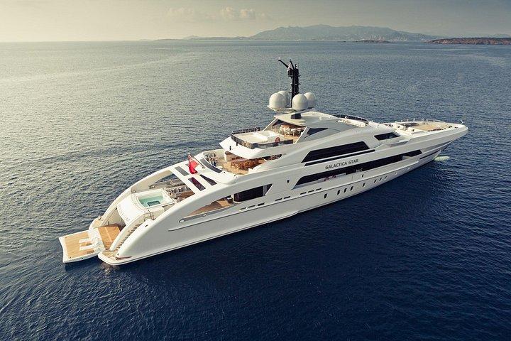 Excursion en yacht de pêche à la base privée de la marina