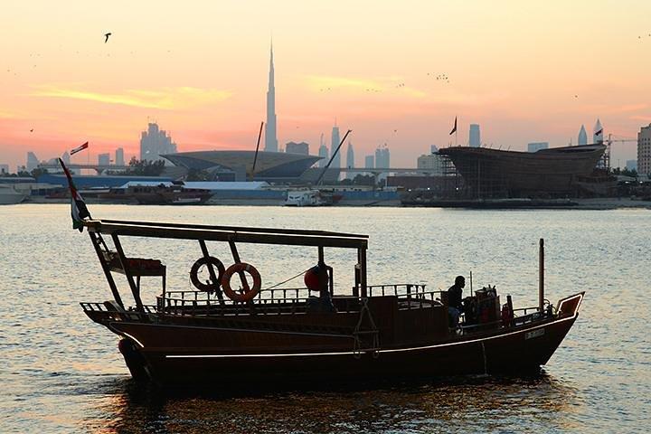 Sun Set Abra (bateau en bois) Ride avec Emirati High Tea