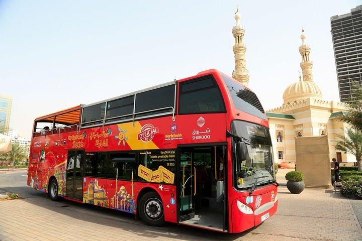 Visite de la ville en bus à arrêts multiples pour Sharjah