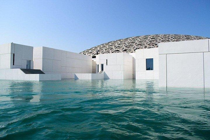 Journée complète visite de la ville d'Abou Dhabi et du musée du Louvre