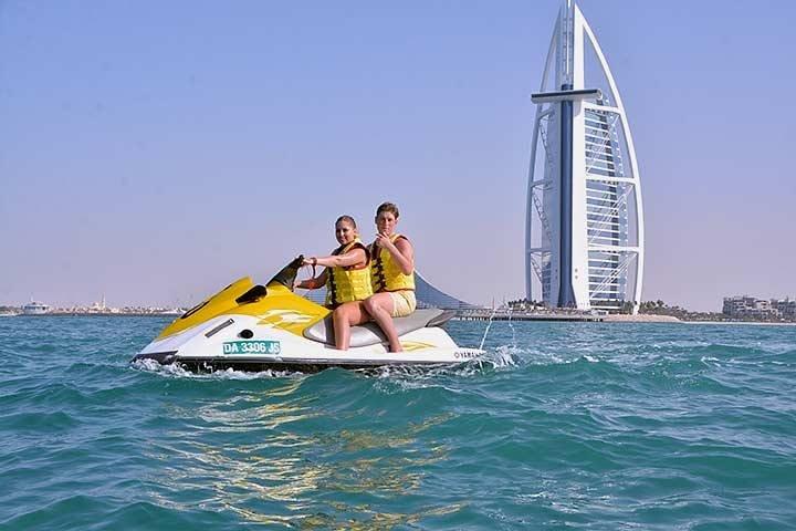 Partez pour une aventure Jet Ski Safari à Burj al Arab, Palm Jumeirah et la marina de Dubaï
