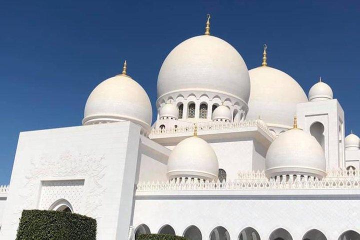 Visite publique - Visite de la ville d'Abou Dhabi et de la grande mosquée Sheikh Zayed (8 heures)