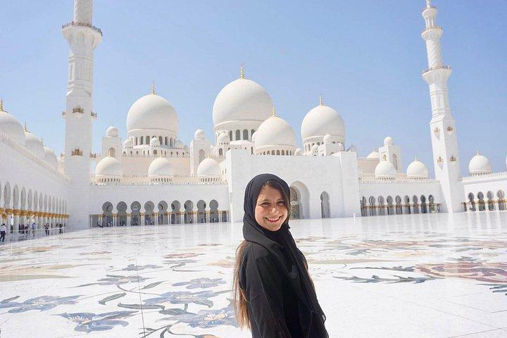 Le meilleur de la ville d'Abu Dhabi: le musée de la grande mosquée et du louvre et le village du patrimoine