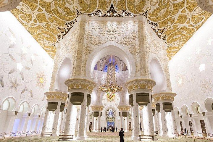 À l'intérieur de la mosquée