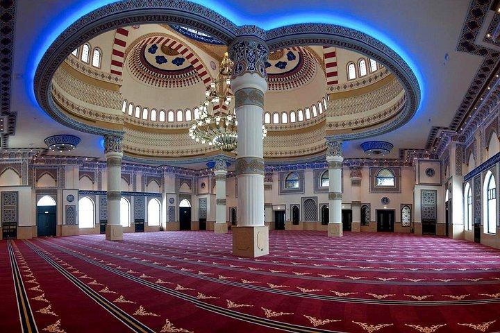 À l'intérieur de la mosquée bleue