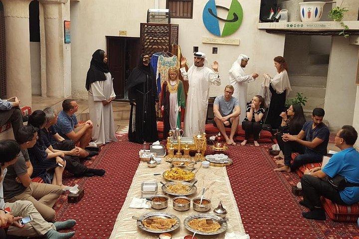 Visite privée de l'expérience culturelle du Ramadan à Dubaï, Iftar au centre Sheikh Mohammed