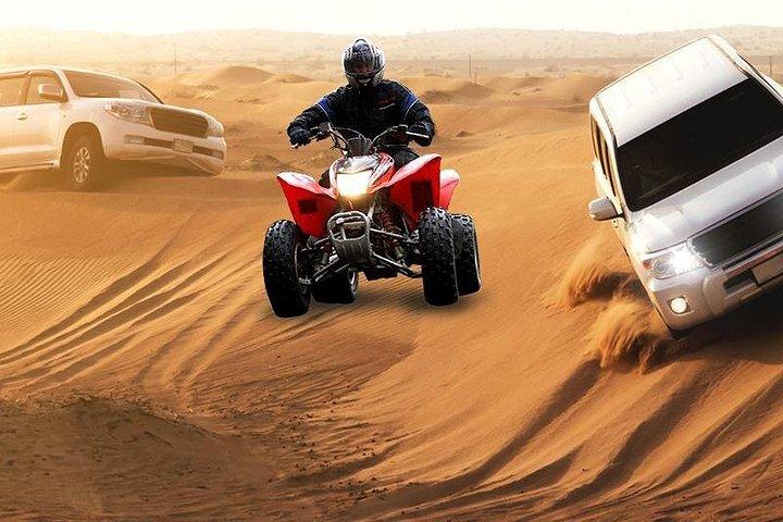 Soirée safari dans le désert des dunes rouges avec quad