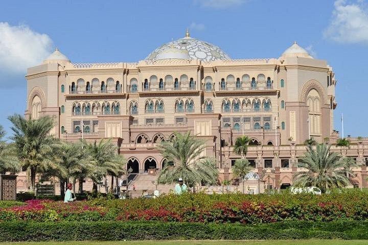 Tour de ville de Dubaï à Abou Dhabi [Circuit japonais] [Voiture privée]