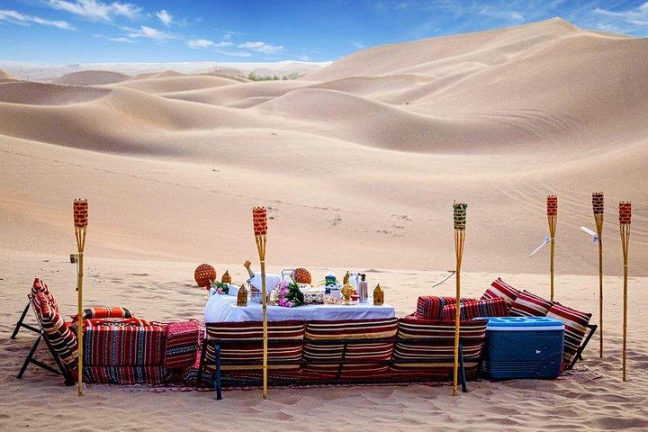 Dîner romantique dans le désert avec désert à Abou Dhabi - Dune Bashing