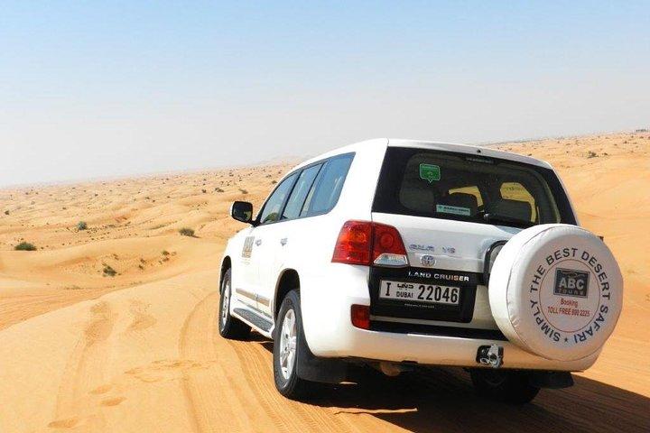 Safari matinal en 4x4 dans le désert de Dubaï, balade à dos de chameau, sandboard et déjeuner