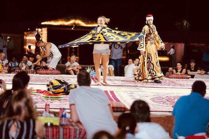Nuit dans le désert Safari à Abu Dhabi avec dîner au barbecue et petit déjeuner