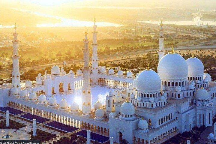 Excursion privée 4X4 dans la ville d'Abou Dhabi avec Safari Soirée Abou Dabi au départ de Dubaï