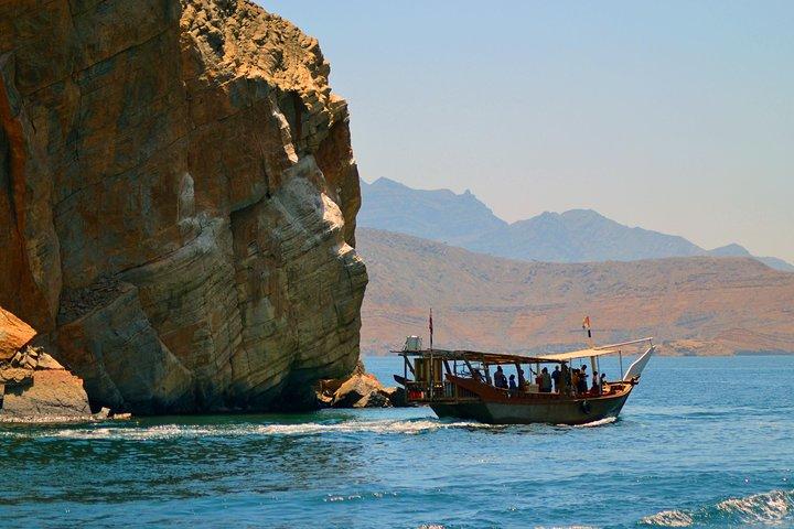 Excursion d'une journée à Musandam Khasab et croisière en boutre avec transfert depuis Dubaï