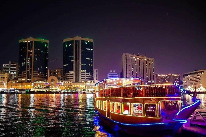 Dîner de croisière en boutre à Dubaï Creek