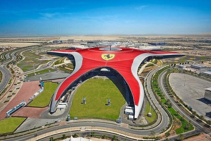 Abu Dhabi avec Ferrari World Standard Tour
