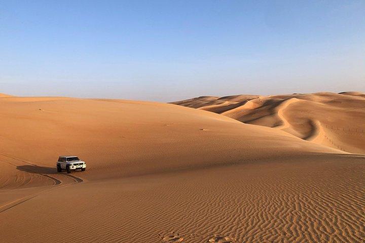 Explorez Liwa Full Day Desert Safari