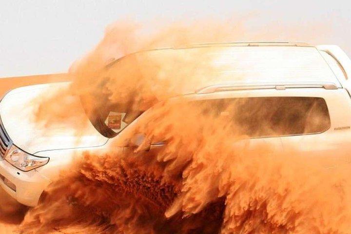 Dubai Morning Safari: Red Dunes, sandboard, promenade à dos de chameau et brunch à Al Khayma
