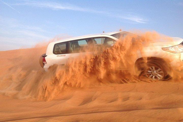 Soirée Safari dans le désert des dunes rouges avec dîner barbecue
