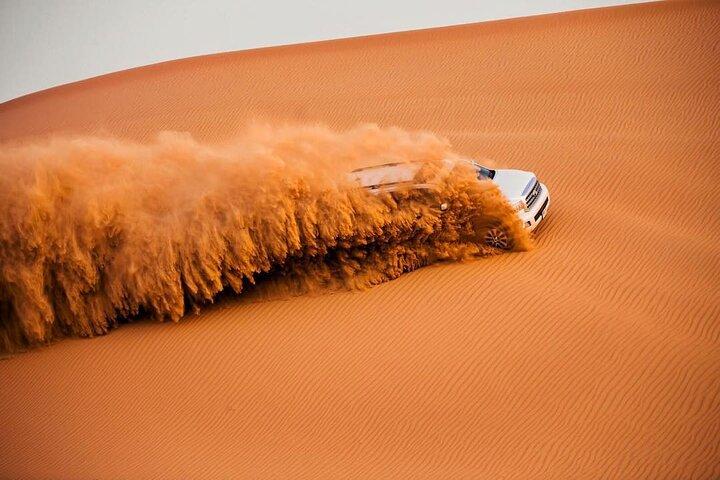 Red Dune 4x4 Desert Safari avec balade à dos de chameau et dîner barbecue