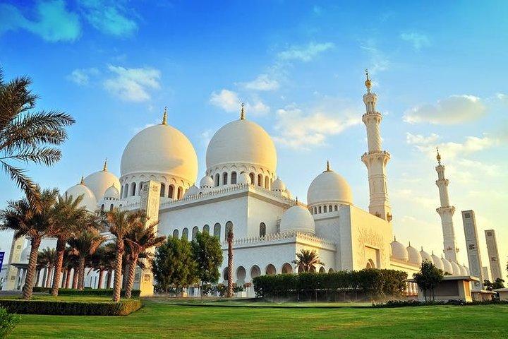 Visite de la ville d'Abu Dhabi au départ de Dubaï avec café à l'Emirates Palace