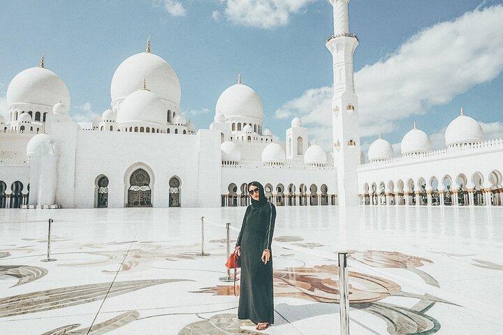 Excursion d'une journée complète de Dubaï à Abu Dhabi avec musées, mosquées et centres commerciaux