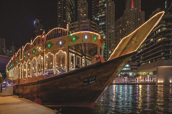 Dîner de croisière en boutre dans la marina de Dubaï