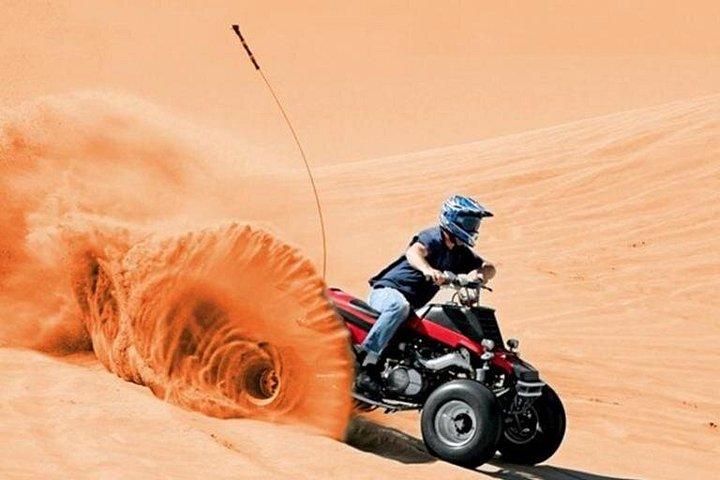 Excursion aventure dans le désert en quad et VTT à Dubaï