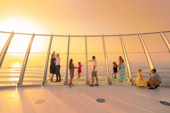 Billet The View At The Palm Observatory Deck (niveau 52)