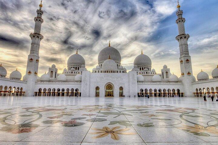 Visite PRIVÉE de la ville d'Abu Dhabi - Visite d'une journée complète et de la Grande Mosquée