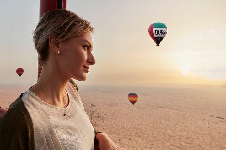Admirez la vue sur Dubaï en montgolfière depuis Dubaï