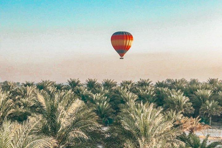 Belles vues de Dubaï en ballon