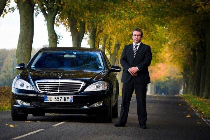 Location de voiture à Dubaï avec chauffeur – base journalière disponible