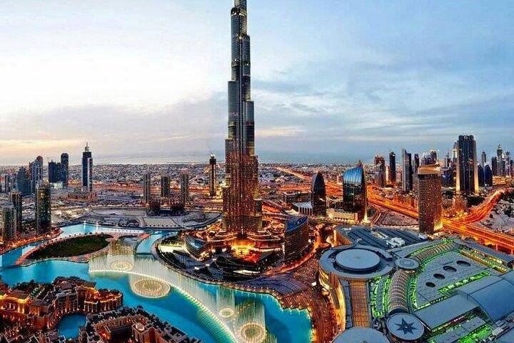Burj Khalifa avec billet pour le 124e étage et dîner à 3 plats