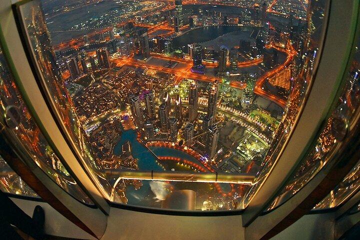 Profitez de l'incroyable billet d'entrée au Burj Khalifa de Dubaï et d'un dîner à 3 plats