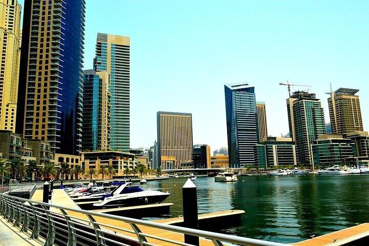 Excursion de luxe en yacht dans la marina de Dubaï avec BF