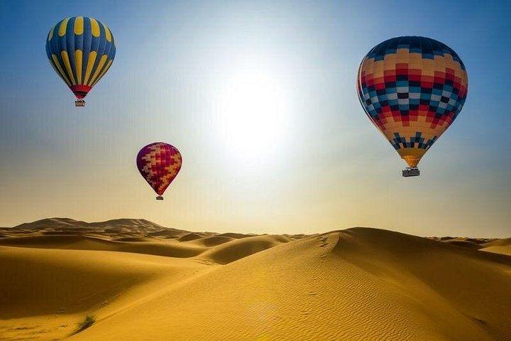 Incroyable montgolfière standard de Dubaï depuis Dubaï