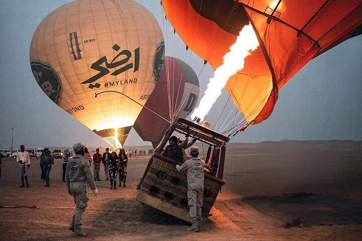 Profitez de l'incroyable montgolfière standard de Dubaï