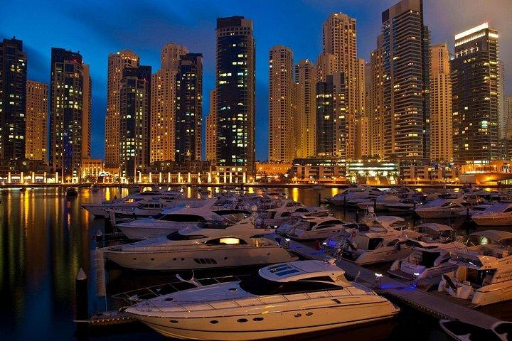 Incroyable visite en yacht de luxe de la marina de Dubaï avec BF