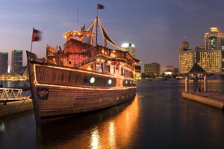 Profitez du yacht de luxe de la marina de Dubaï