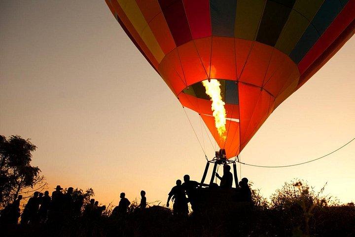 Meilleures vues du désert de Dubaï par Balloon Standard depuis Dubaï