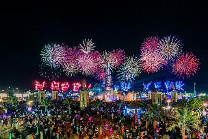 Croisière de feux d'artifice du nouvel an. Assistez aux spectaculaires feux d'artifice à Dubaï
