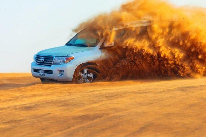 Soirée safari dans les dunes rouges de Dubaï à Lahbab