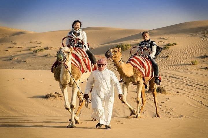 Quad à Dubaï le matin, embarquement sur le sable et balade à dos de chameau