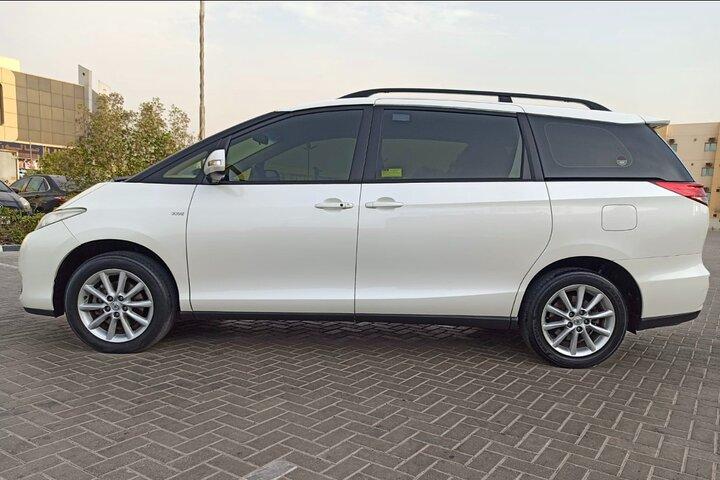 Location de mini van bus Dubaï voiture de tourisme 6 places