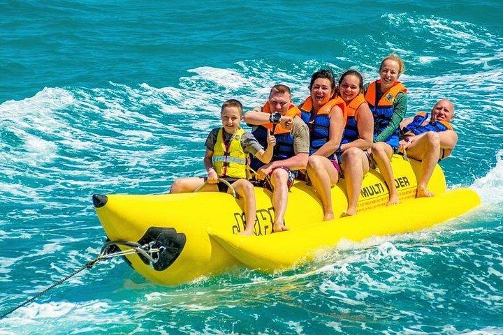 Balade en bateau banane à Dubaï avec transfert
