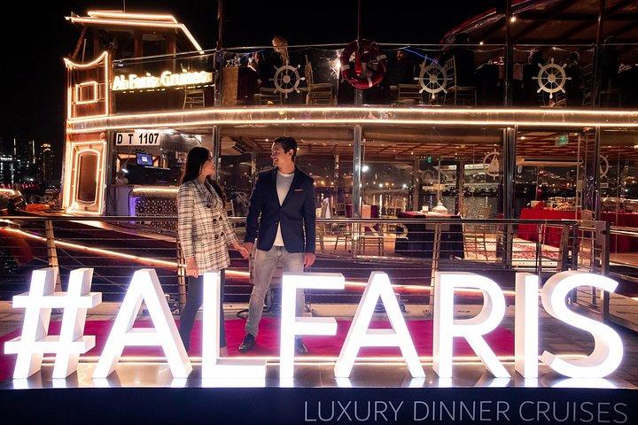 Dîner croisière sur le canal de Dubaï avec La Perle Show Silver Tickets Combo