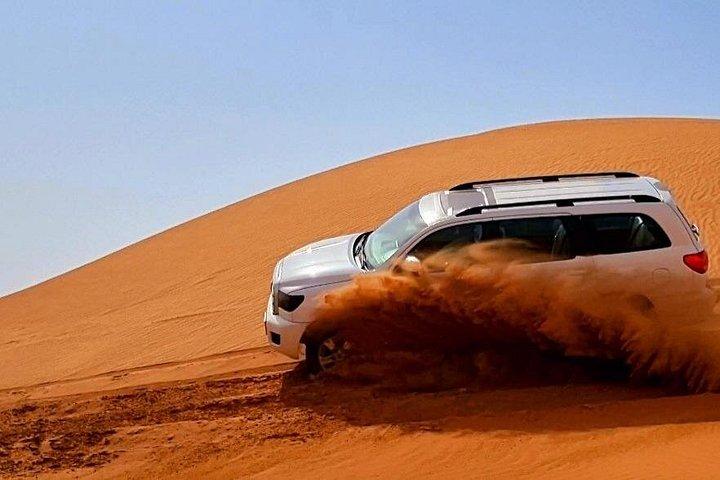Safari professionnel dans le désert avec balade à dos de chameau et barbecue dans le camp bédouin