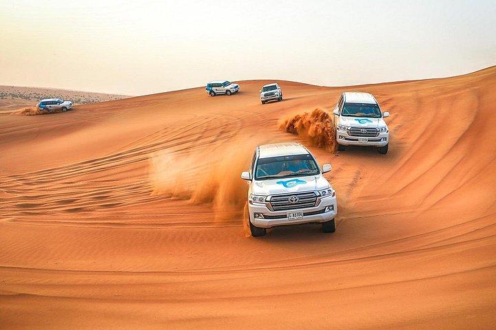 Safari dans le désert de Dubaï : Dune Bashing, Dîner barbecue, Balade à dos de chameau